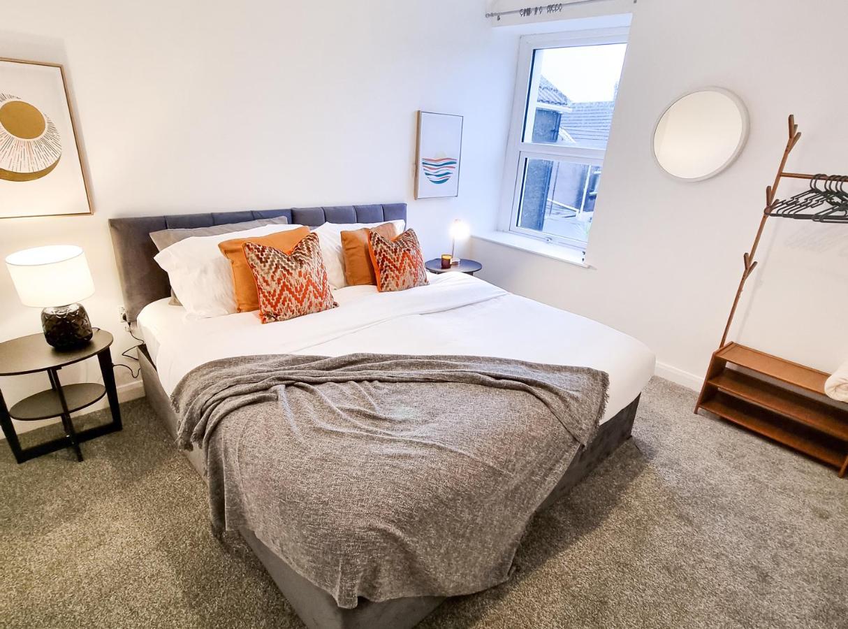 Spacious 3-bed Near The Centre