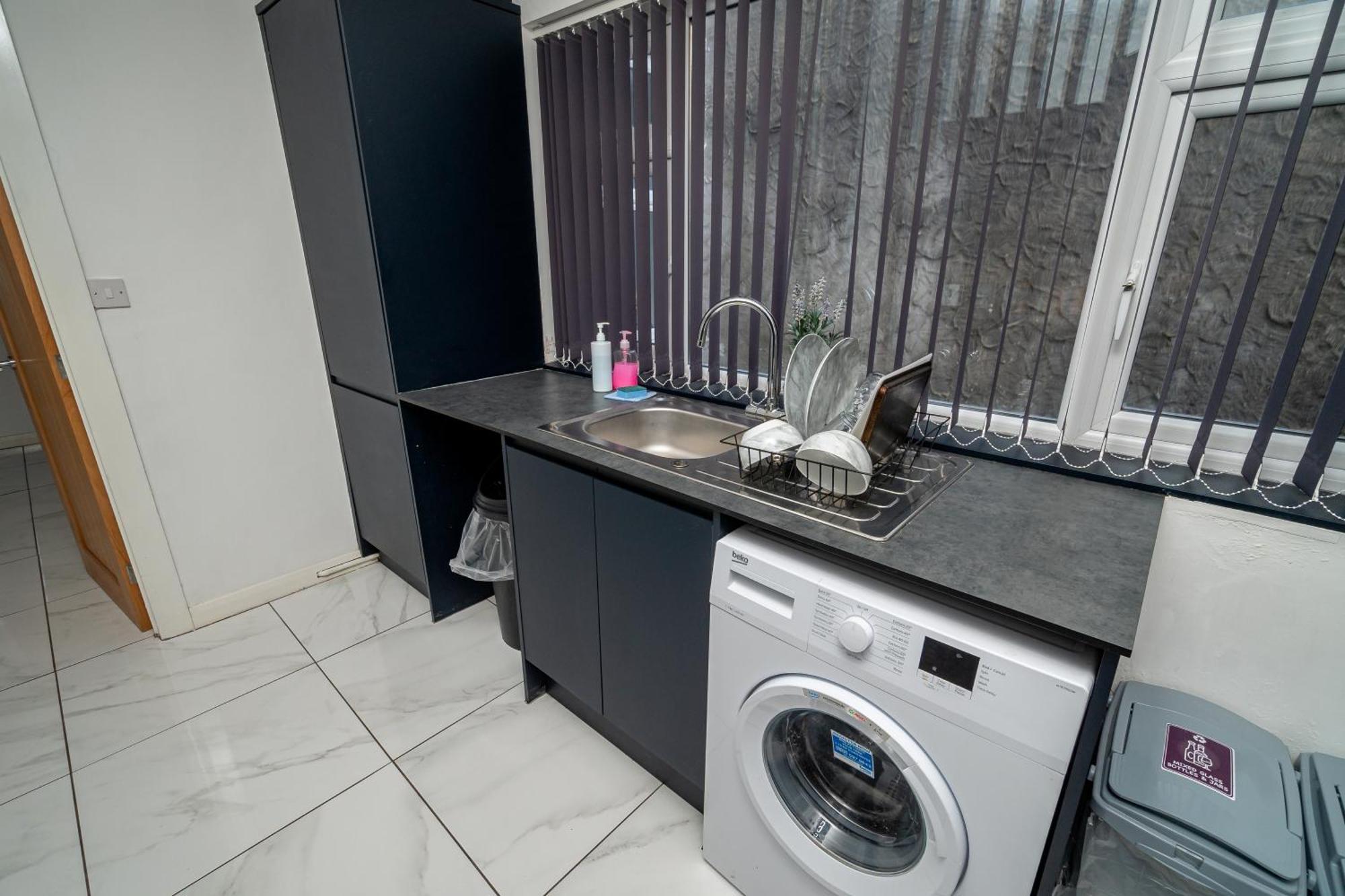 Apartment Spacious 3-bed Near The Centre